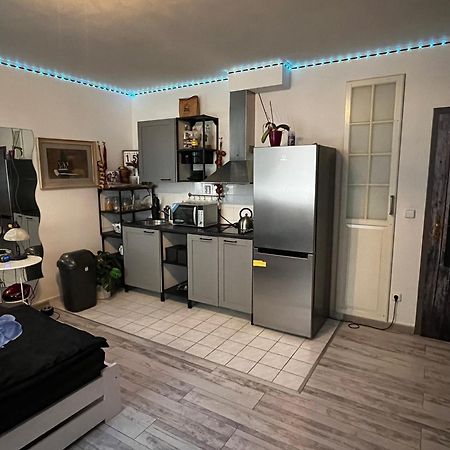 Monfas Apartment Provence In Прага Екстериор снимка